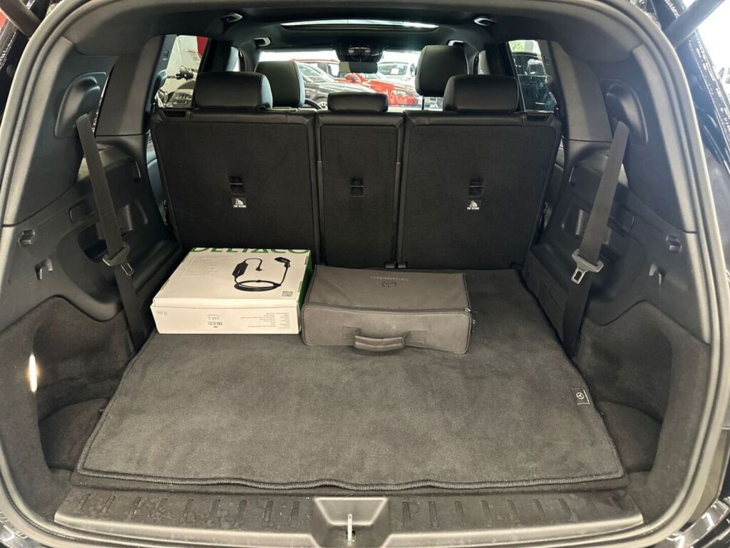 Mercedes-Benz EQB 2022 Musta