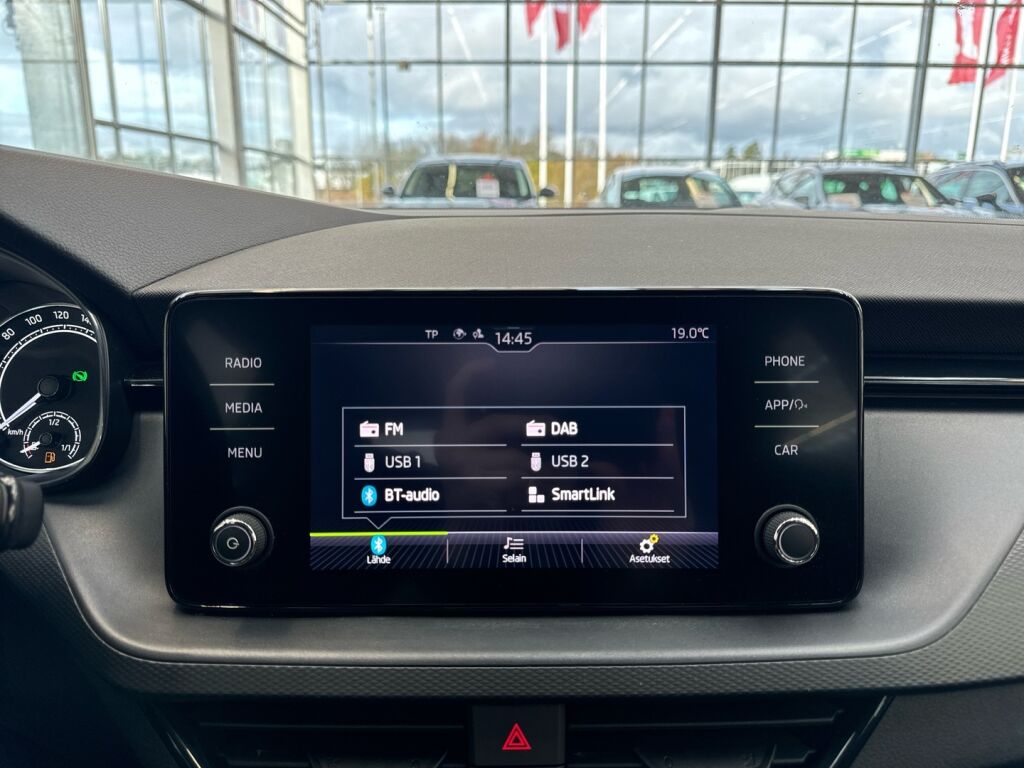 Skoda Kamiq 2022 Valkoinen