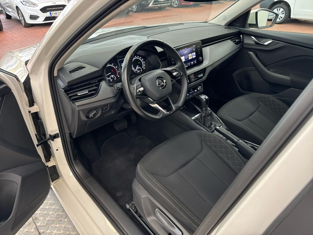 Skoda Kamiq 2022 Valkoinen