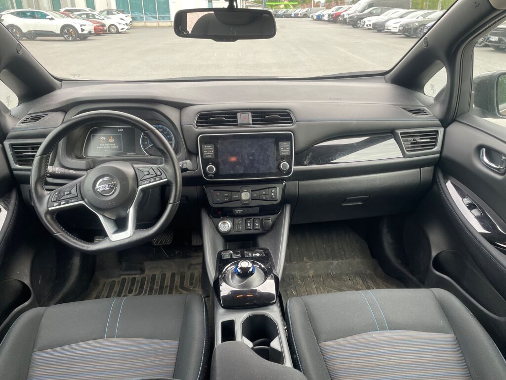 Nissan Leaf 2022 Ruskea (beige)