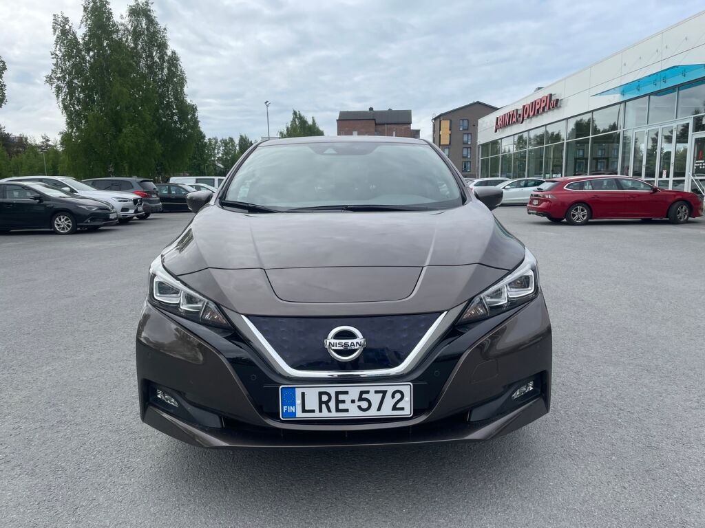 Nissan Leaf 2022 Ruskea (beige)