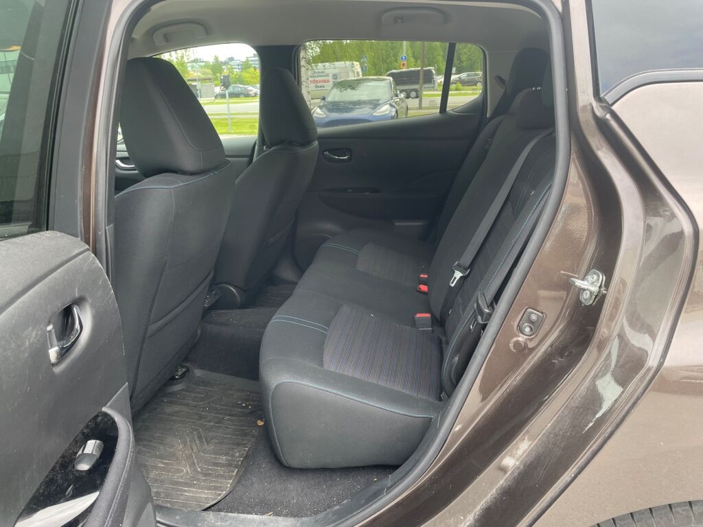 Nissan Leaf 2022 Ruskea (beige)