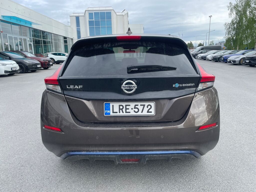 Nissan Leaf 2022 Ruskea (beige)