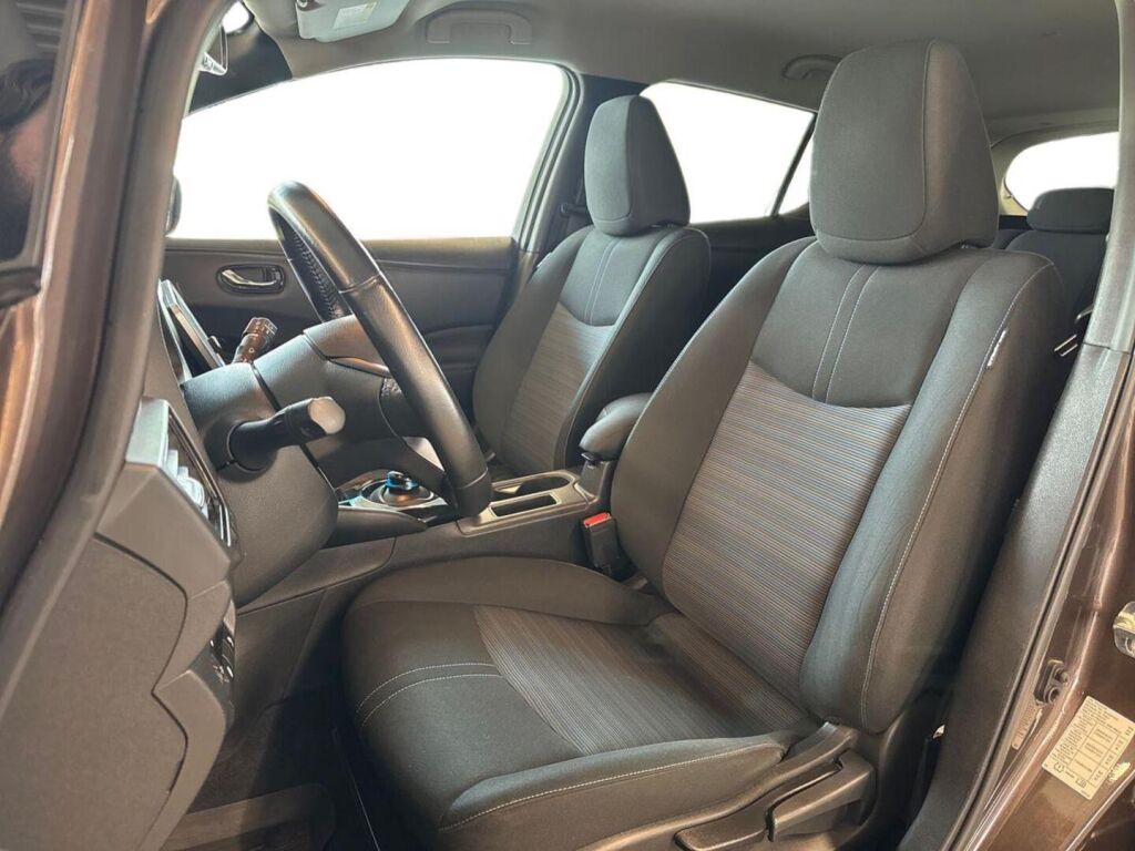 Nissan Leaf 2022 Ruskea (beige)