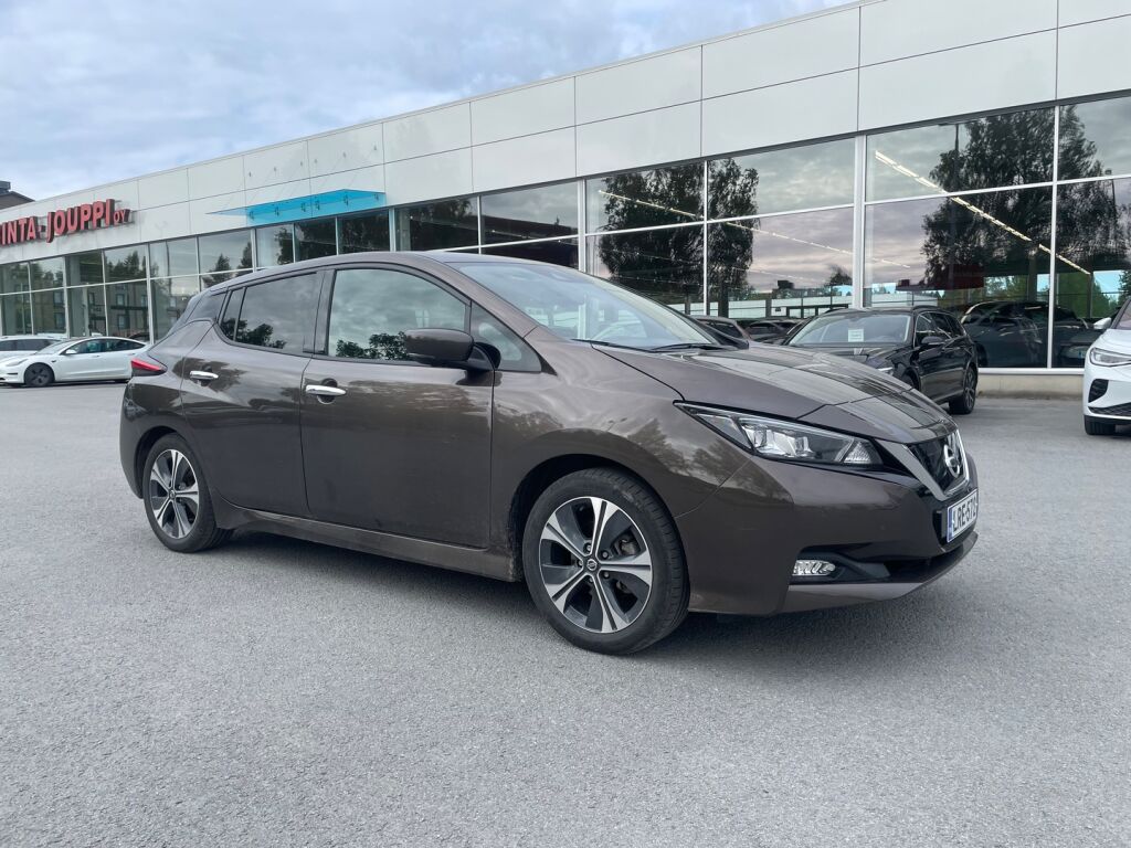 Nissan Leaf 2022 Ruskea (beige)