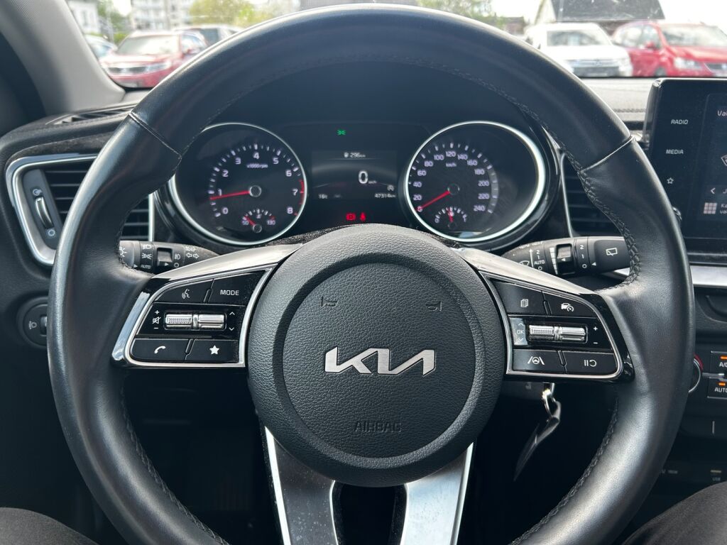 Kia Ceed 2022 Valkoinen