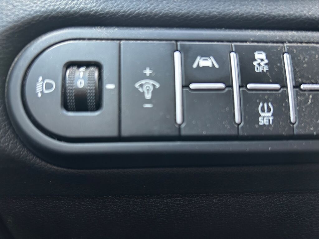 Kia Ceed 2022 Valkoinen