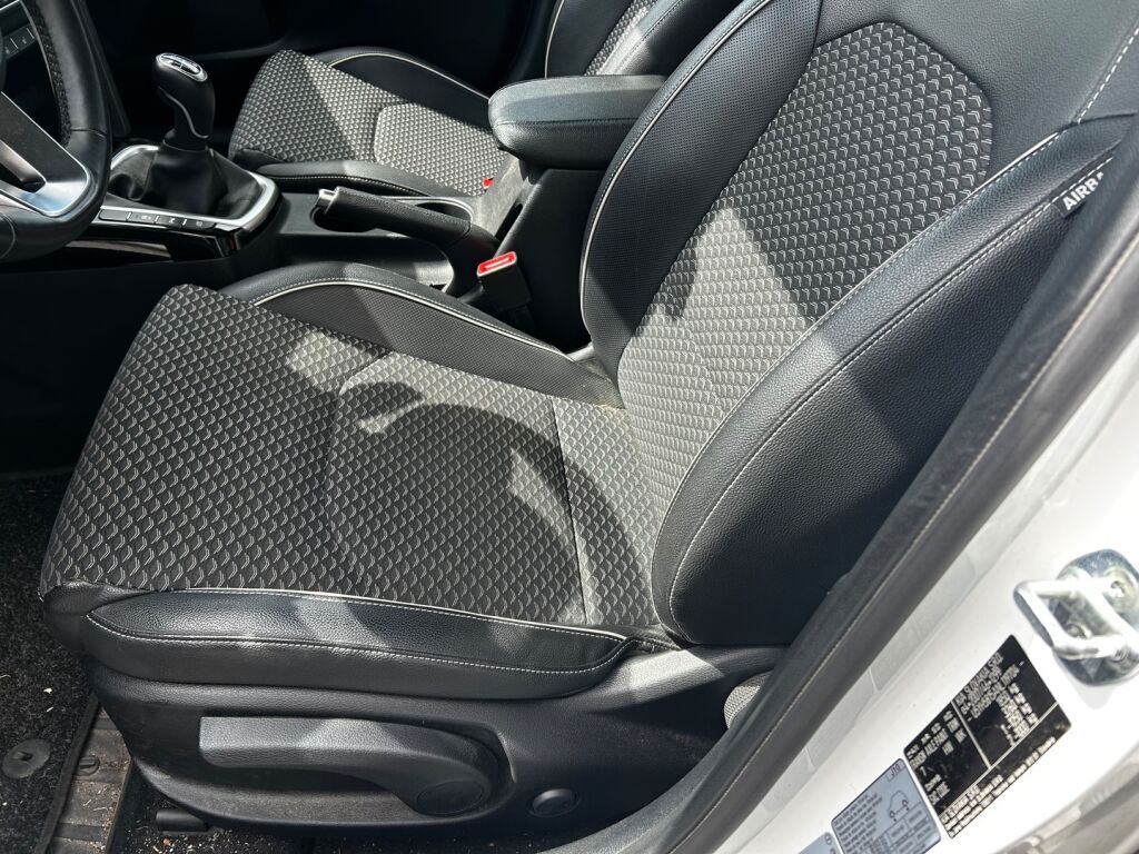 Kia Ceed 2022 Valkoinen