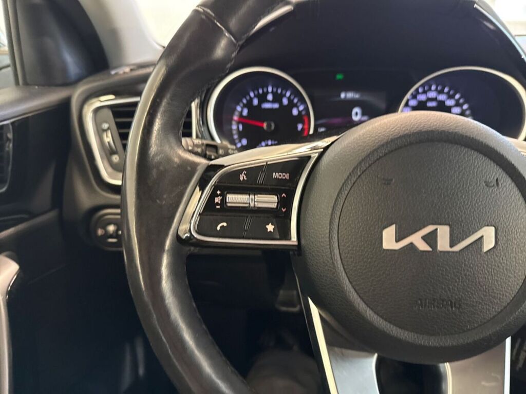 Kia Ceed 2022 Valkoinen