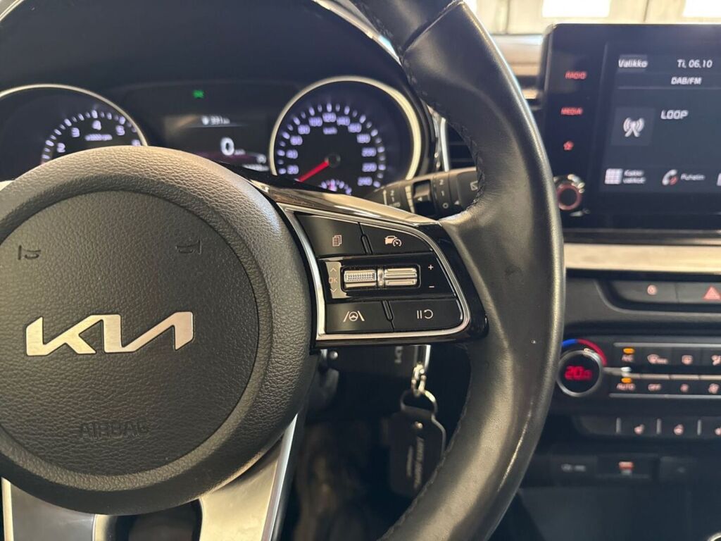 Kia Ceed 2022 Valkoinen