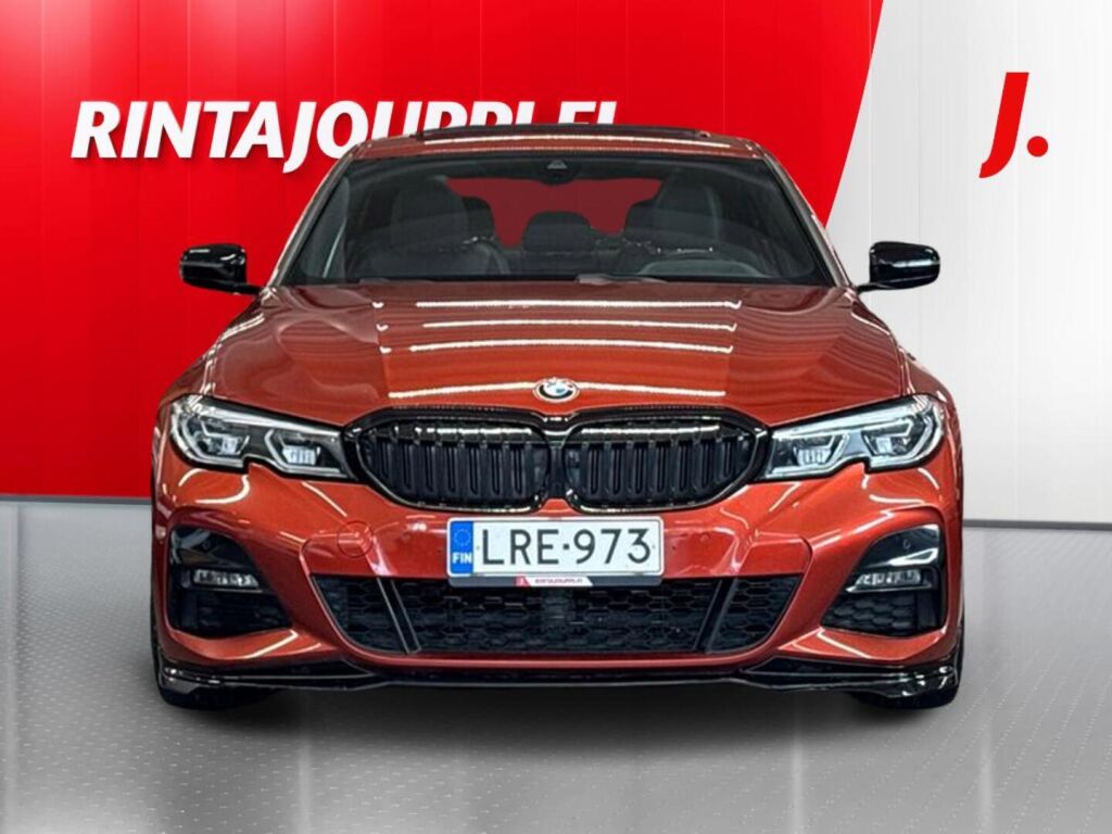BMW 330 2020 Punainen