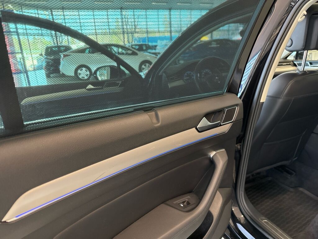 Volkswagen Passat 2016 Musta