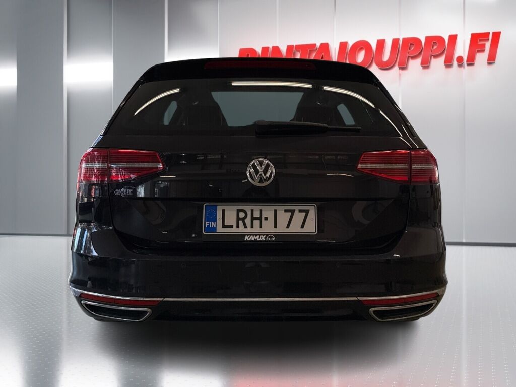 Volkswagen Passat 2016 Musta