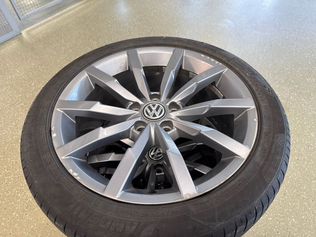 Volkswagen Passat 2016 Musta