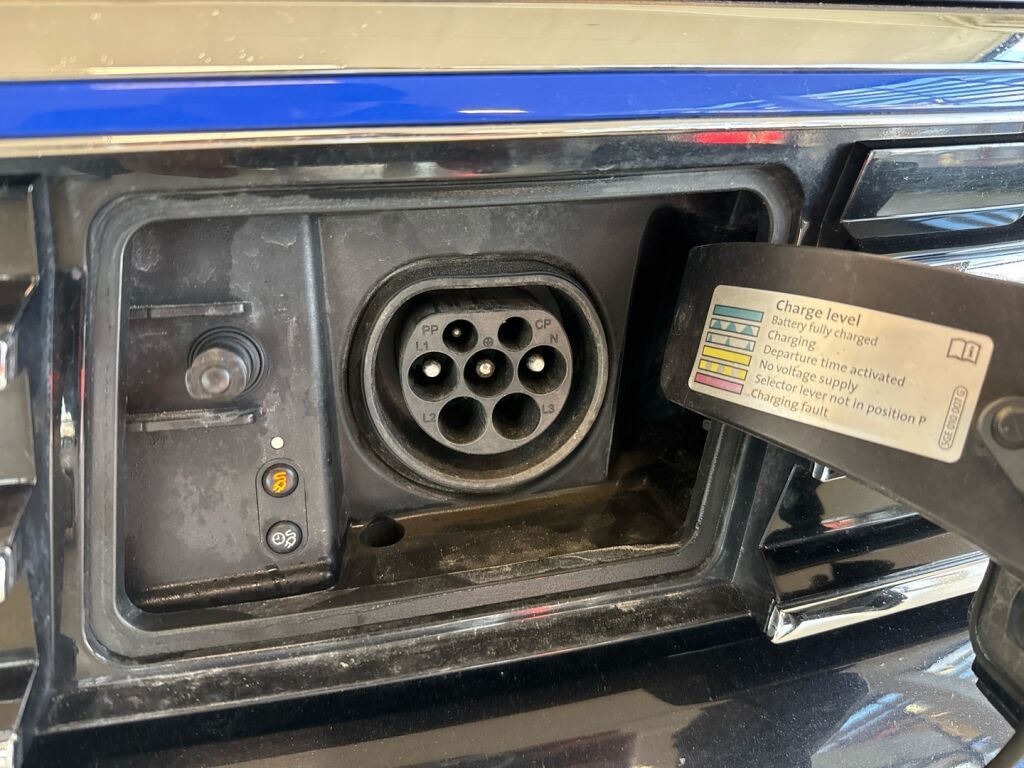 Volkswagen Passat 2016 Musta