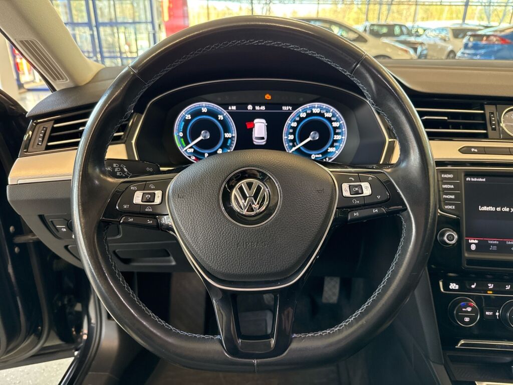 Volkswagen Passat 2016 Musta