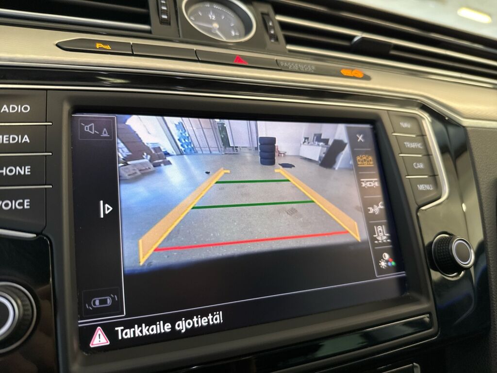 Volkswagen Passat 2016 Musta