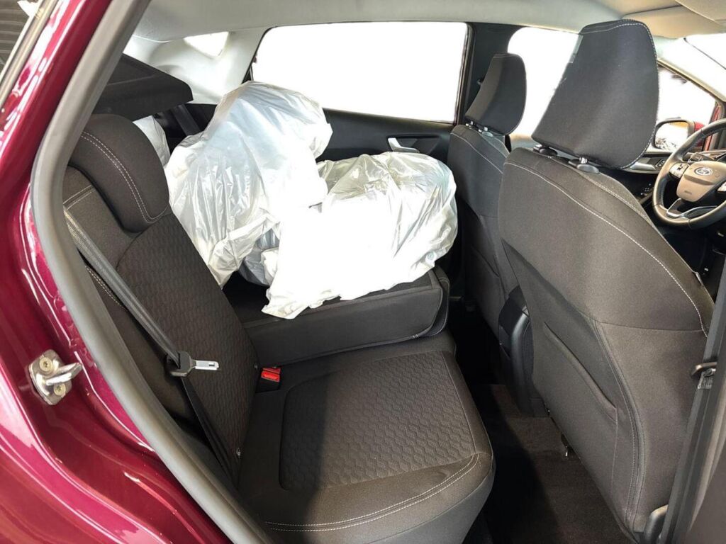 Ford Fiesta 2022 Metallinhohto Punainen