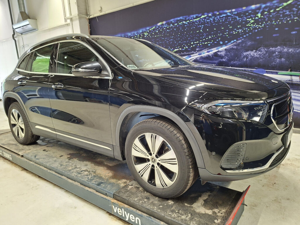 Mercedes-Benz EQA 2022 Musta