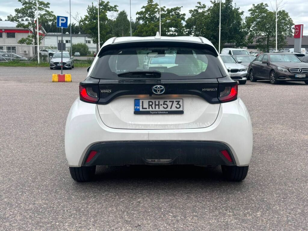 Toyota Yaris 2022 Valkoinen