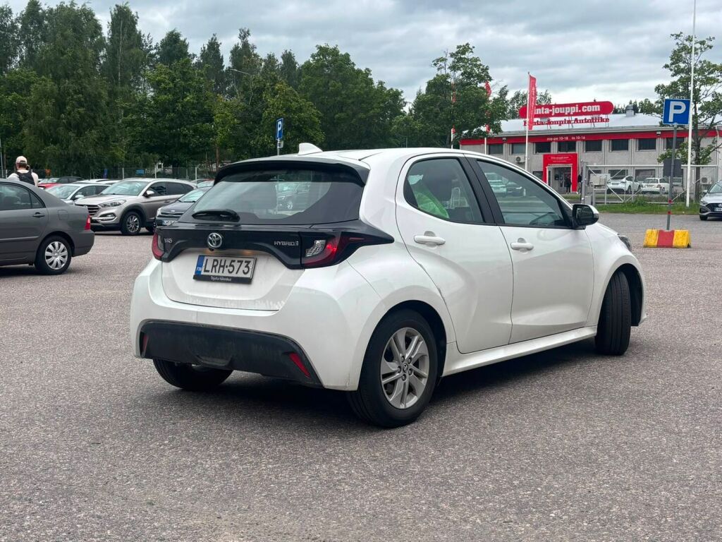 Toyota Yaris 2022 Valkoinen