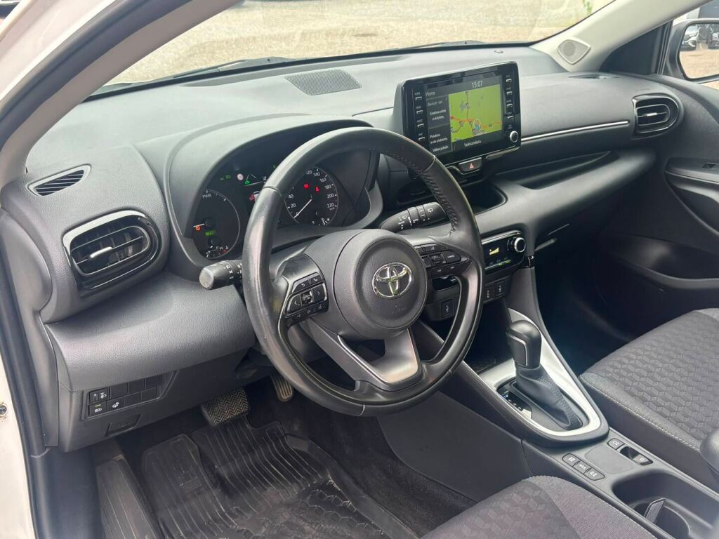 Toyota Yaris 2022 Valkoinen