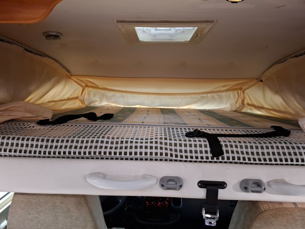 Dethleffs ELEGANCE 2006 Valkoinen