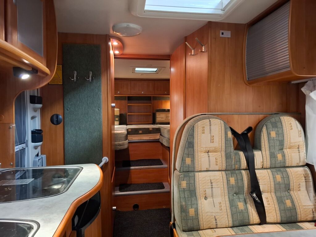 Dethleffs ELEGANCE 2006 Valkoinen