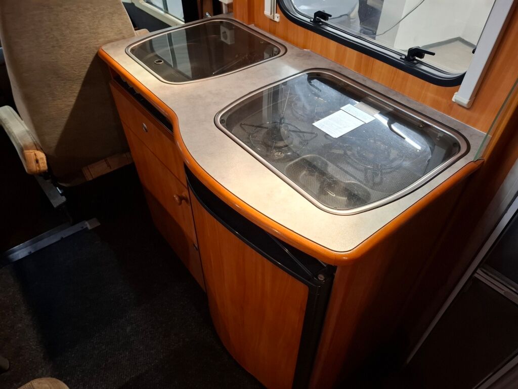 Dethleffs ELEGANCE 2006 Valkoinen