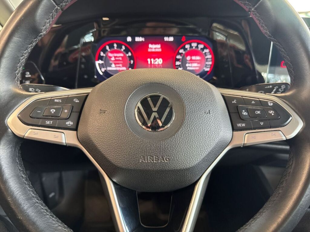 Volkswagen Golf 2022 Valkoinen