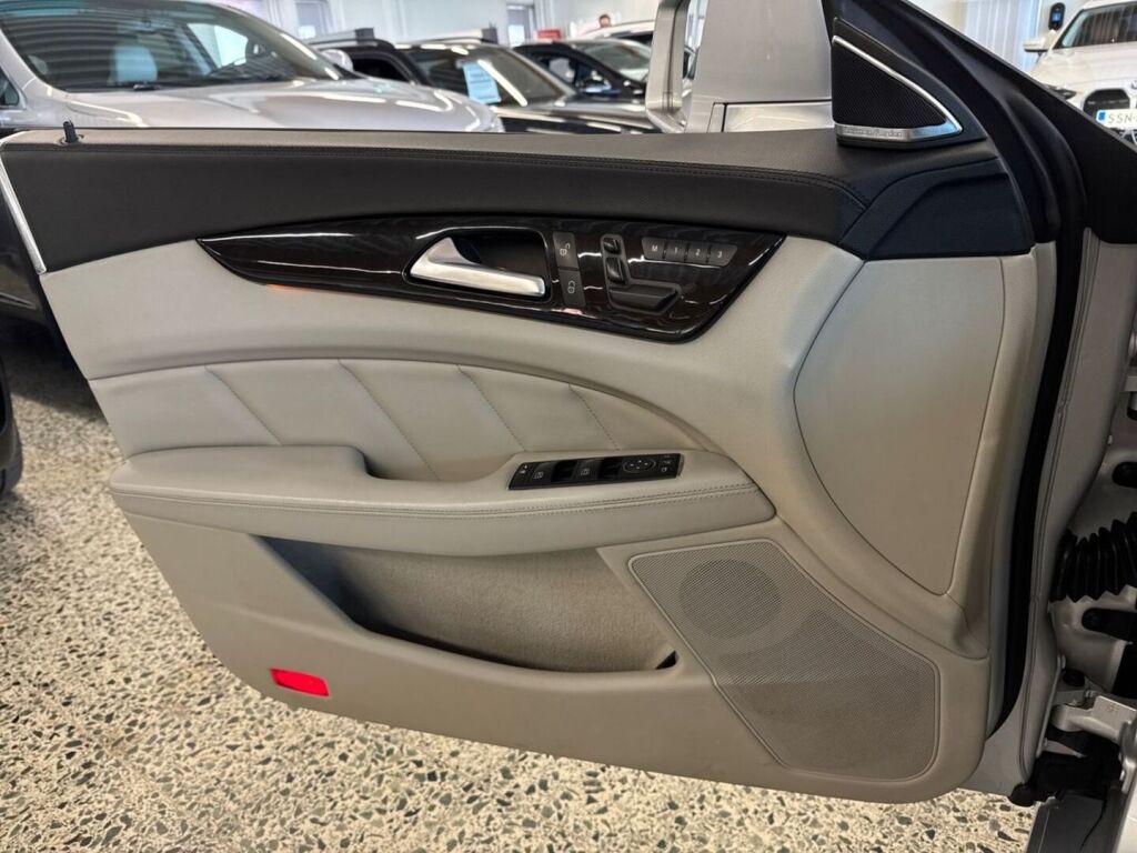 Mercedes-Benz CLS 2011 Hopea