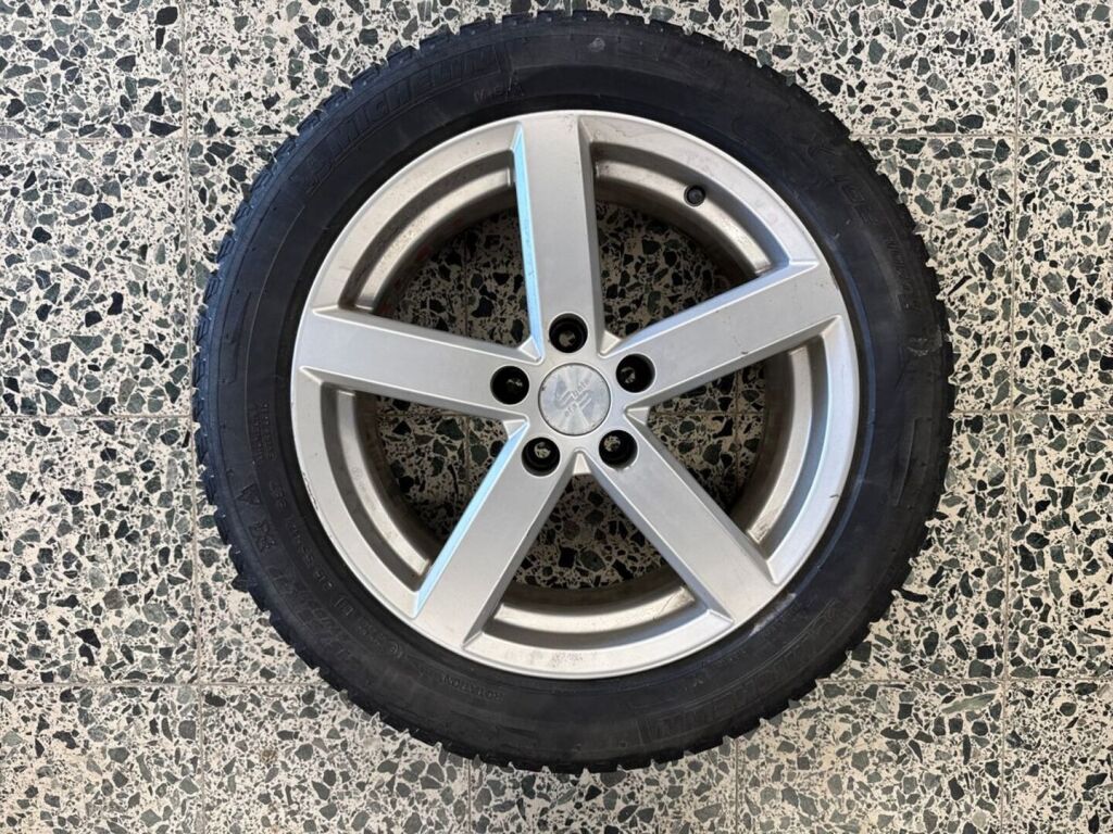 Mercedes-Benz CLS 2011 Hopea