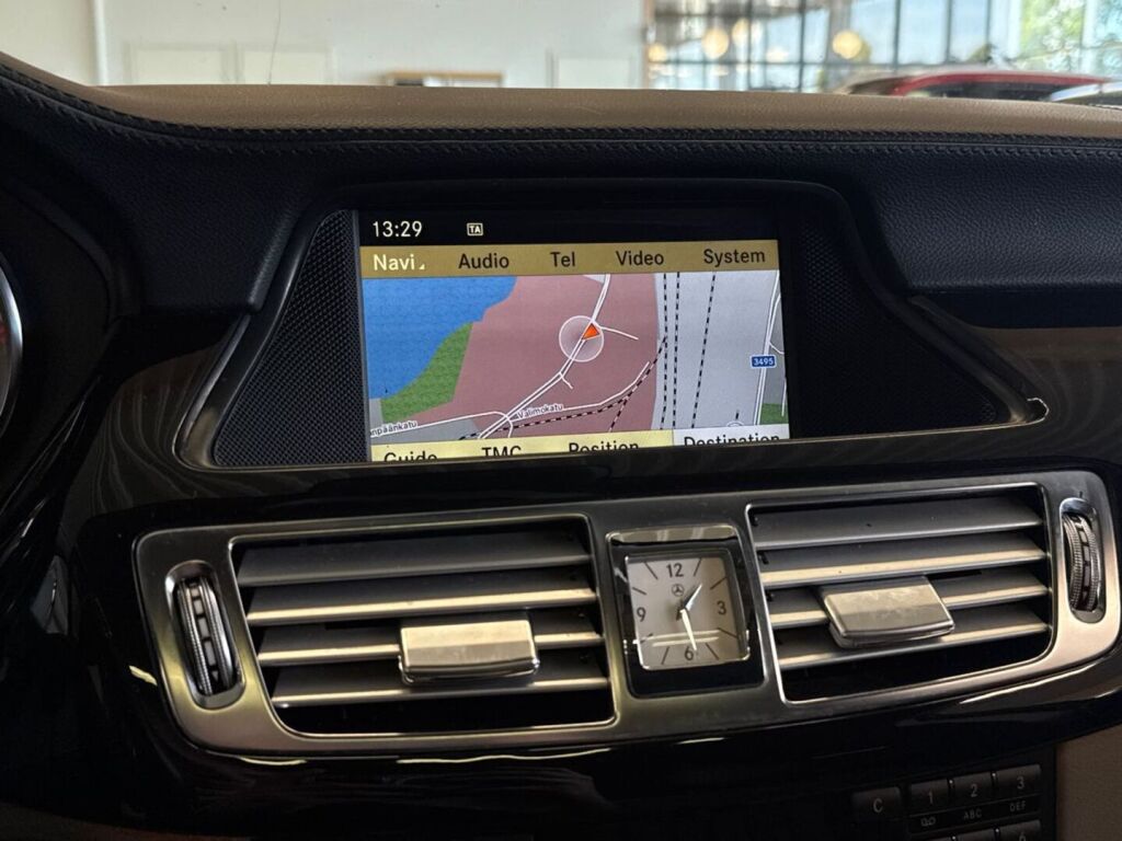 Mercedes-Benz CLS 2011 Hopea