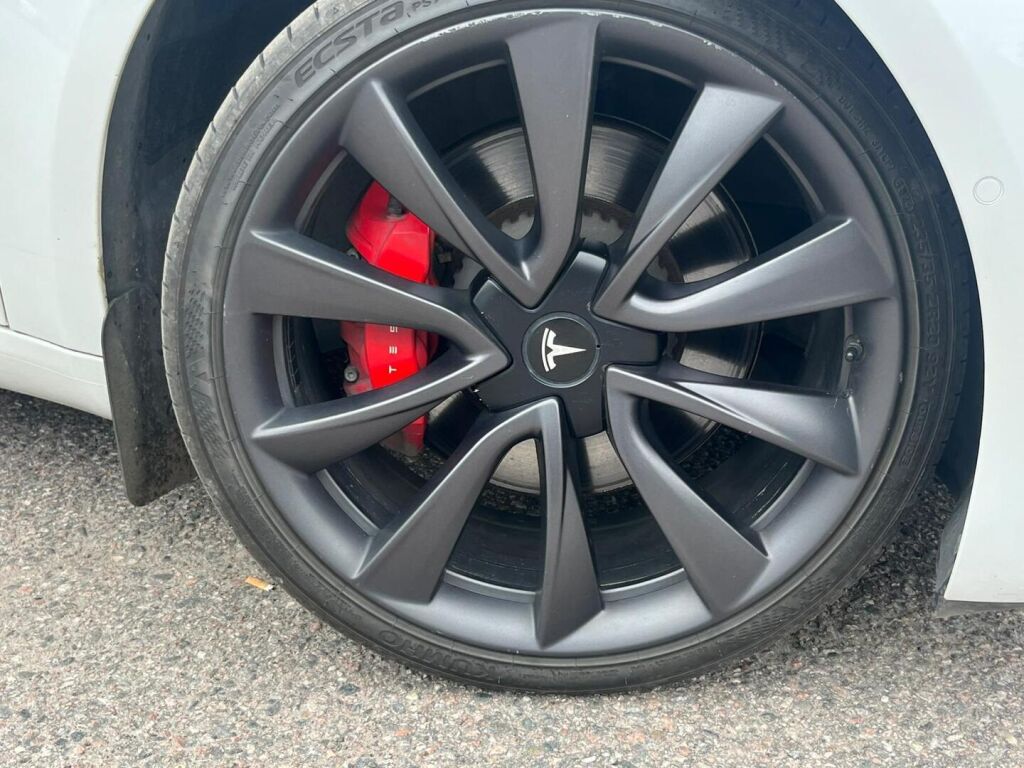 Tesla Model 3 2021 Valkoinen