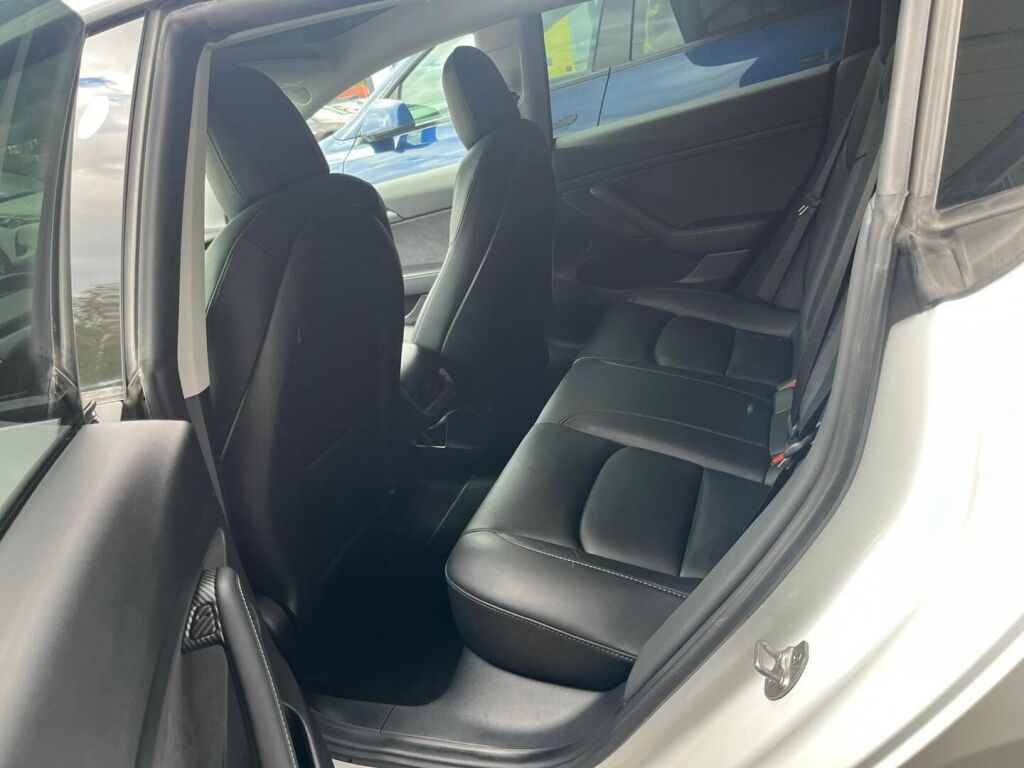 Tesla Model 3 2021 Valkoinen