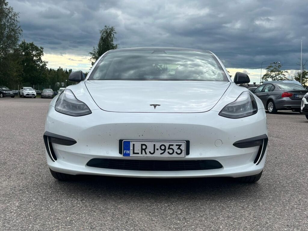 Tesla Model 3 2021 Valkoinen