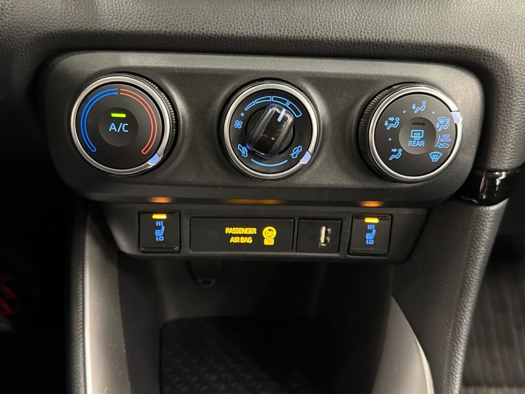 Toyota Yaris 2022 Valkoinen