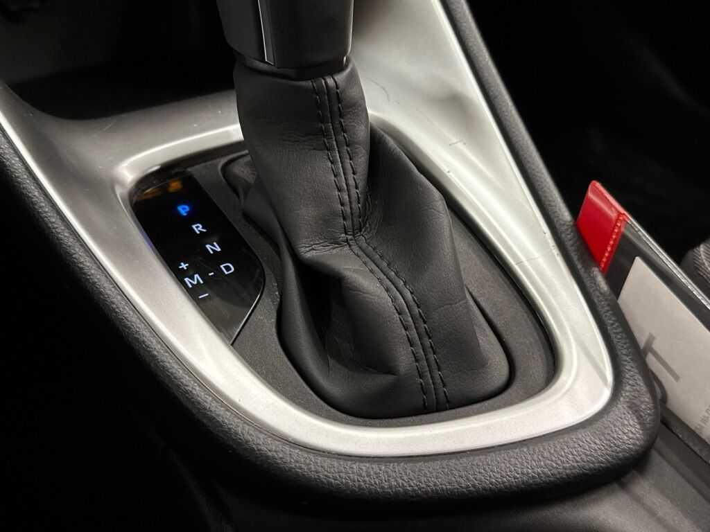 Toyota Yaris 2022 Valkoinen