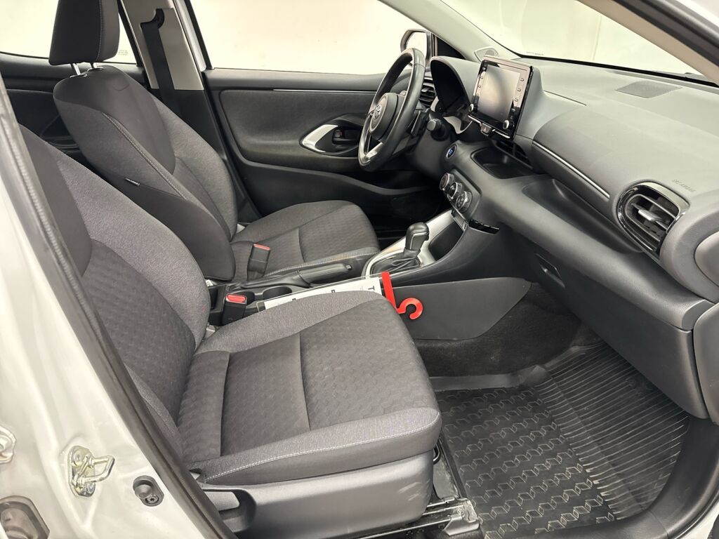 Toyota Yaris 2022 Valkoinen