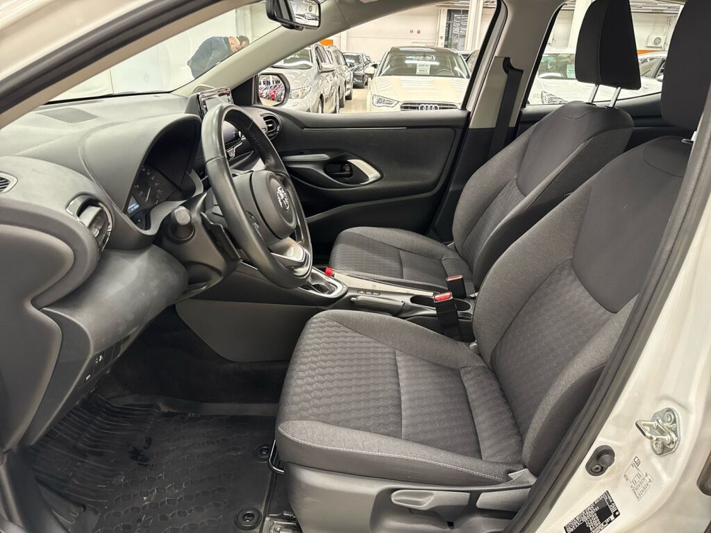 Toyota Yaris 2022 Valkoinen