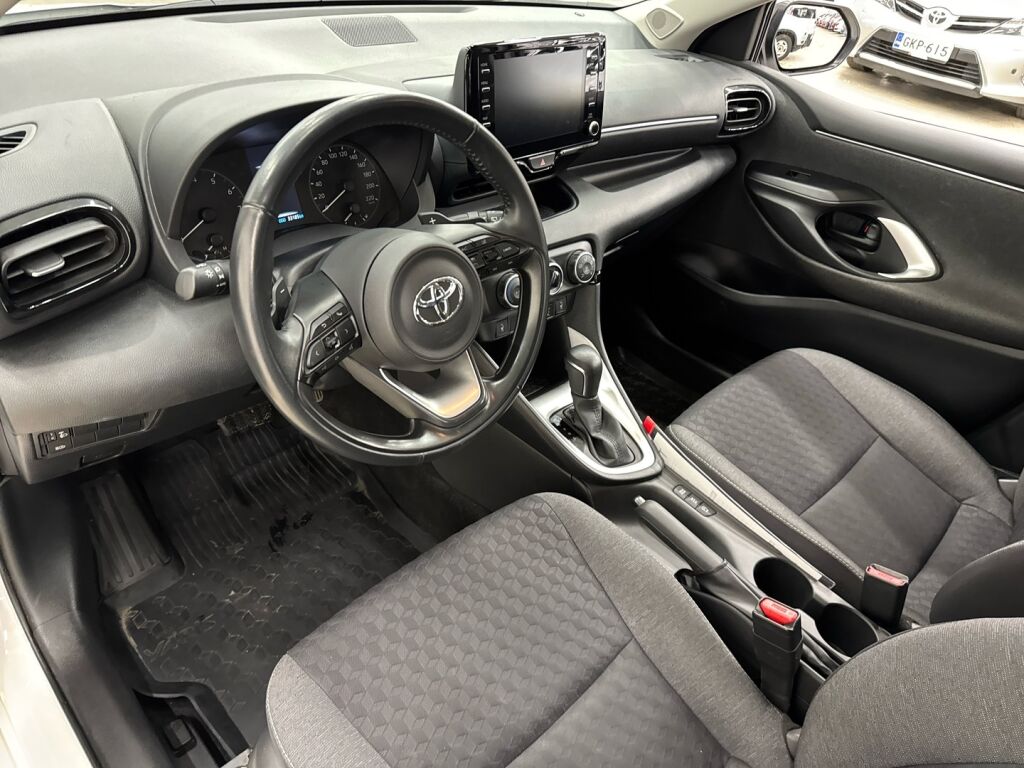 Toyota Yaris 2022 Valkoinen