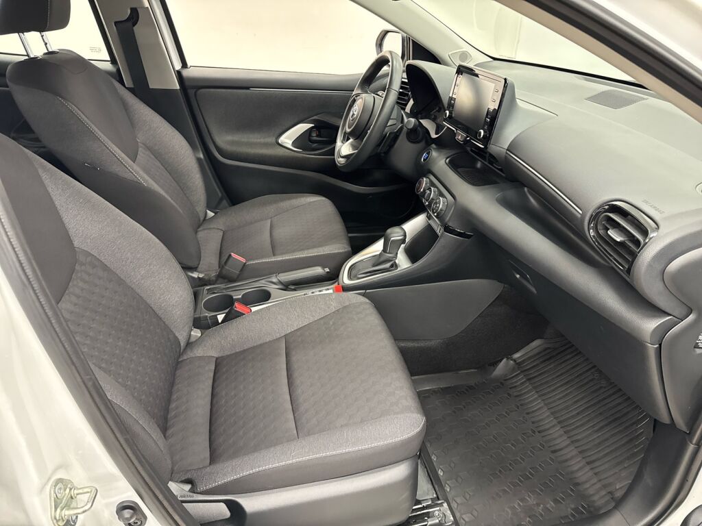 Toyota Yaris 2022 Valkoinen