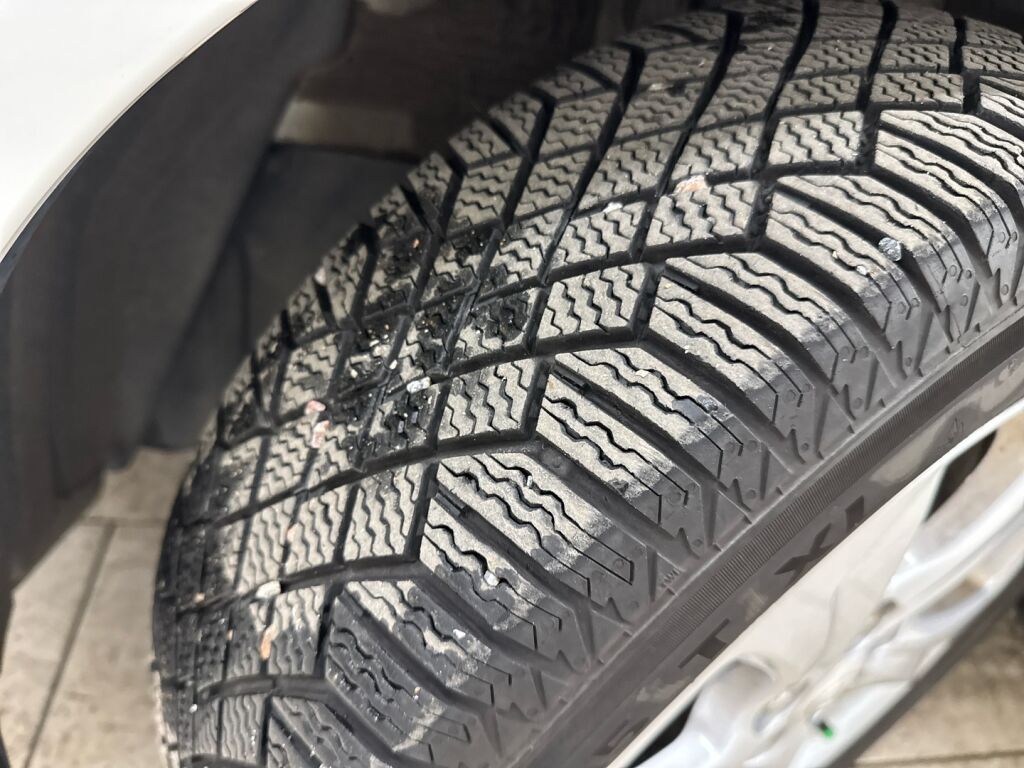 Toyota Yaris 2022 Valkoinen