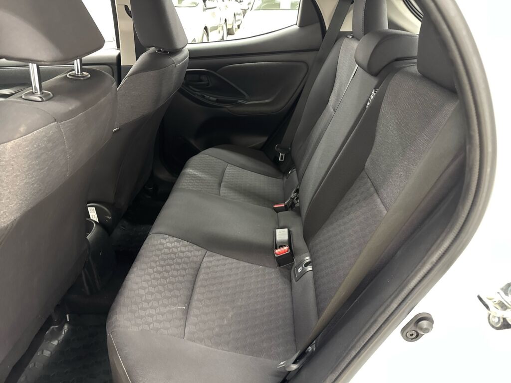 Toyota Yaris 2022 Valkoinen