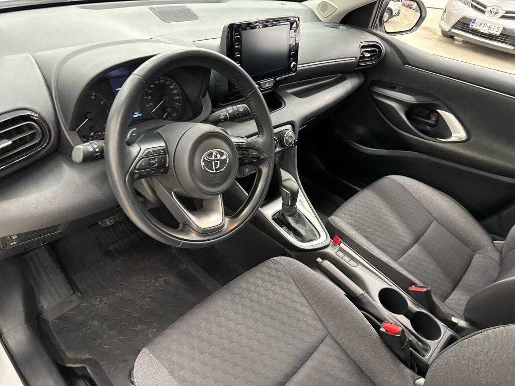 Toyota Yaris 2022 Valkoinen