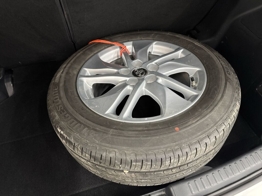 Toyota Yaris 2022 Valkoinen