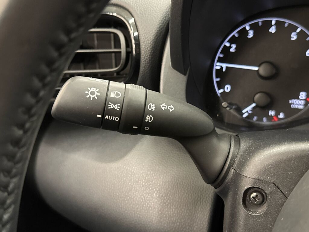 Toyota Yaris 2022 Valkoinen