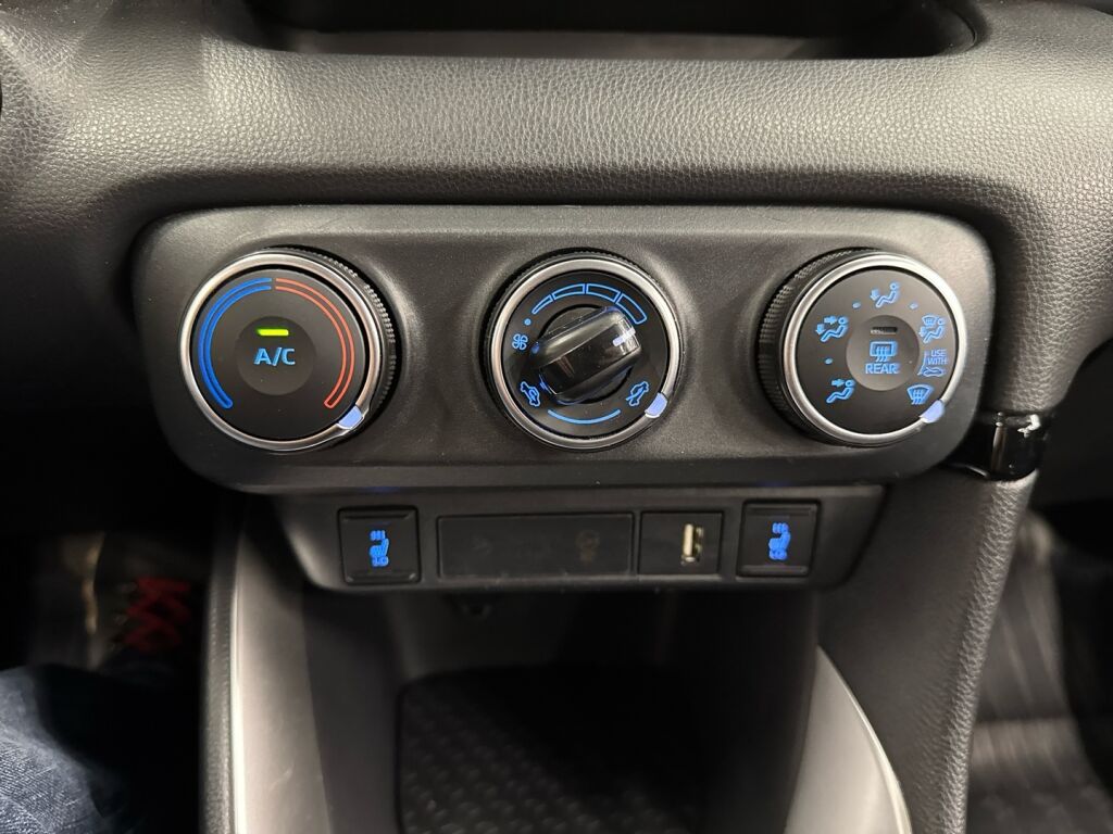 Toyota Yaris 2022 Valkoinen