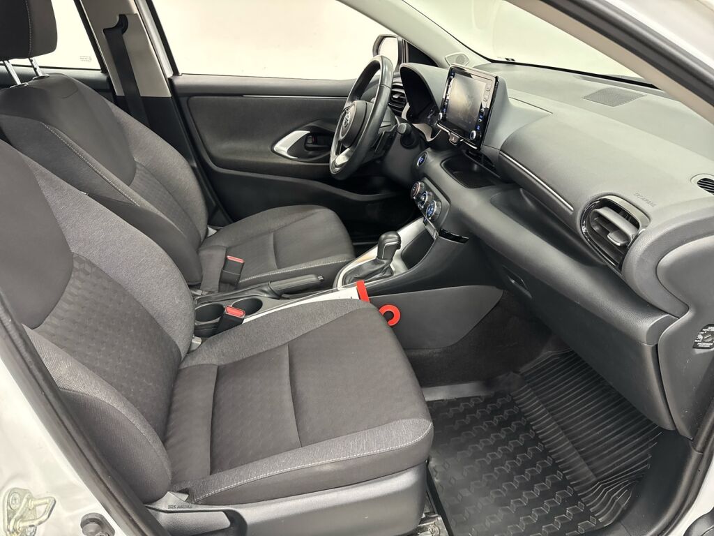 Toyota Yaris 2022 Valkoinen