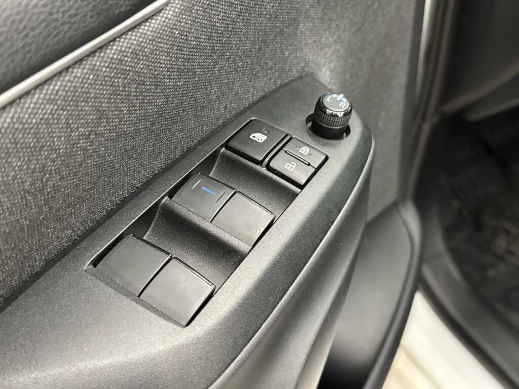 Toyota Yaris 2022 Valkoinen